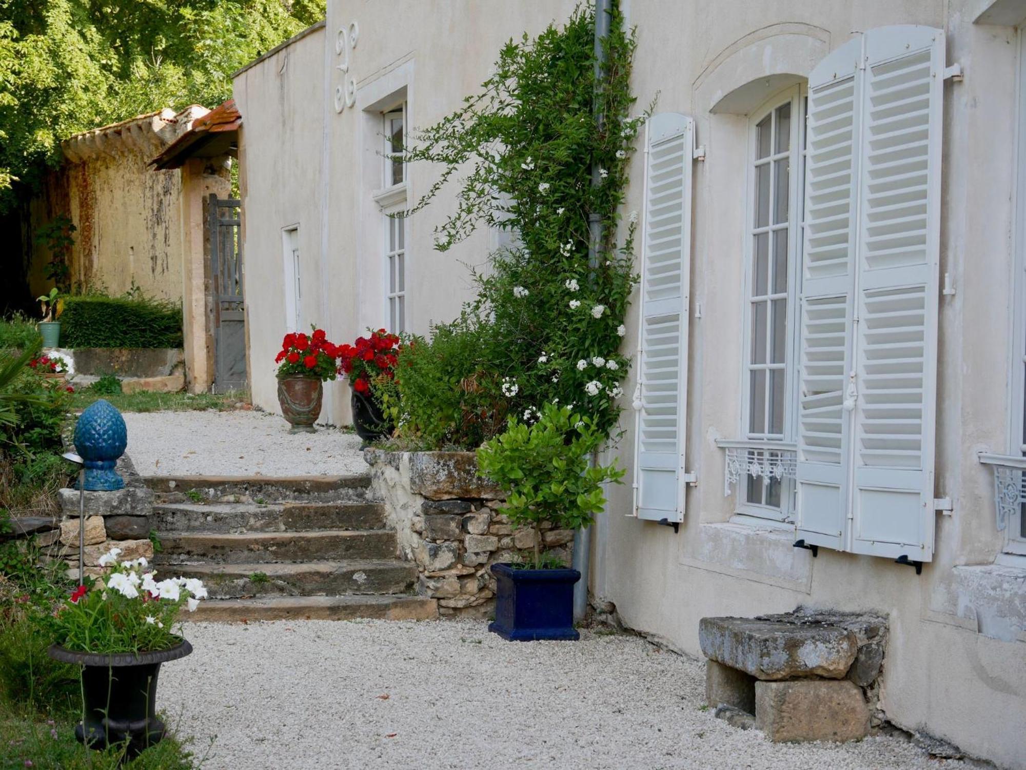 Chateau De Perpezat Apchat Exterior photo